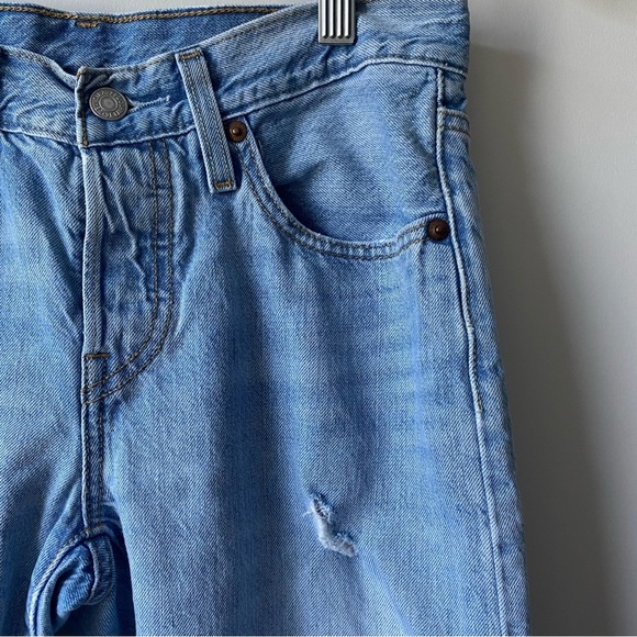 Levi’s 501 25x28 Slim Taper Light Wash Distressed Cut Off Button Fly Crop - Picture 9 of 14